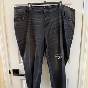 Old Navy Women's Black Straight Leg Jeans